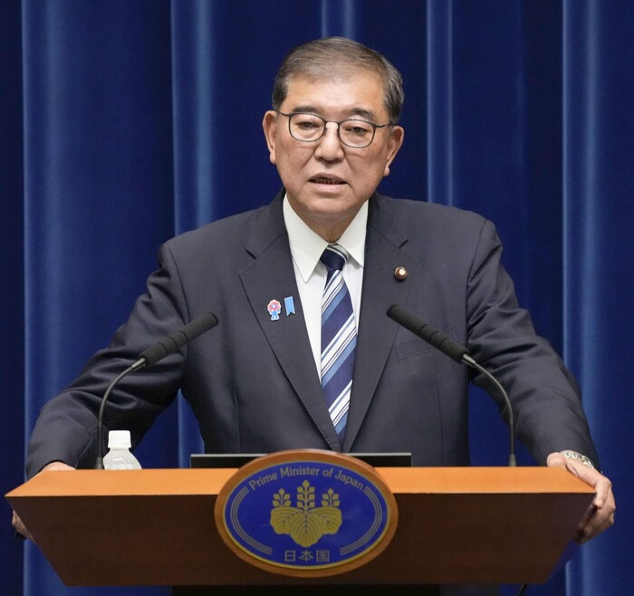 이시바 日총리, 11개월 만에 전격 ...