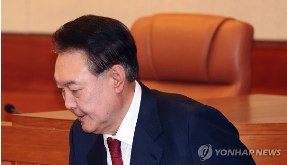 윤석열, 구치소 조사 원했지만…특검,...