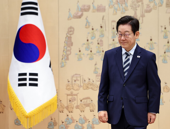 李 대통령, 주한 대사 7명 신임장 ...