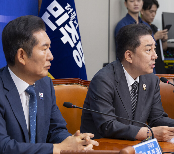 정청래 “검찰 쿠데타”…김병기 “정신...