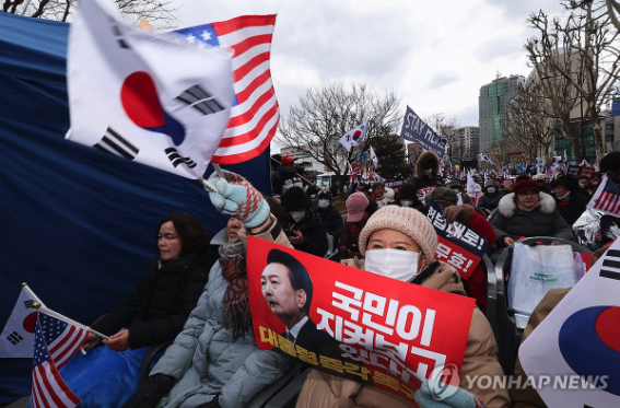 헌법을 유린하는 다큐가 영화인가......