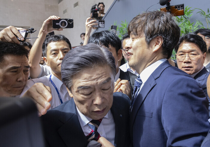 독립기념관 이사회, 김형석 관장 해임...