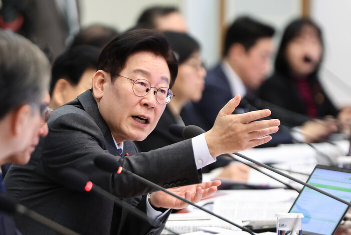 생리대 가격 안정, 정부 개입이 필요...