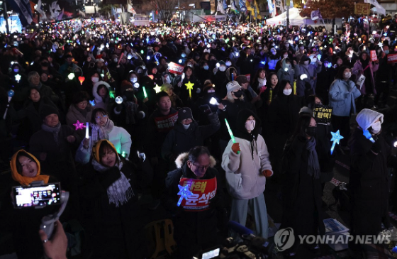 합당 논의 ‘당원 판단 없이 정리’ ...