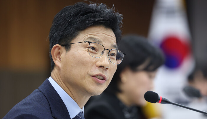 현역 의원 정을호, 청와대 정무라인 ...