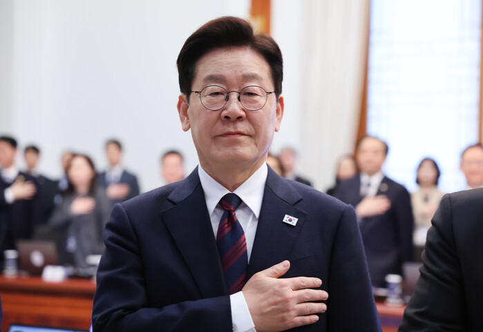 이 대통령 지지율 69% ‘역대 최고...