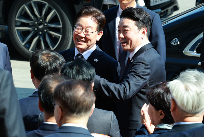 李 “비상 상황엔 비상한 대책”…‘전...