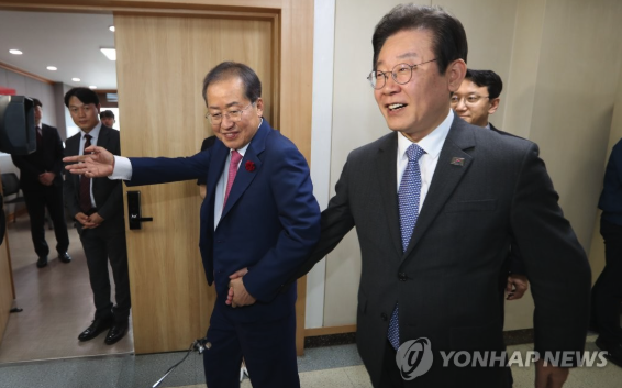 李·홍준표 오찬…MB 예우 요청에 정...