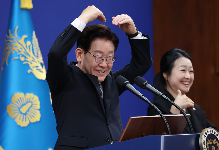 이재명 "지지율 하락 엄중히 받아들여...