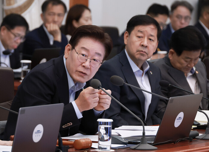 이 대통령 "코스피 9000도 남의 ...