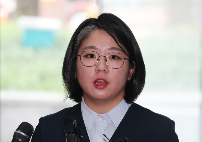청와대, 용혜인에 ‘의원 겸직 부정여...