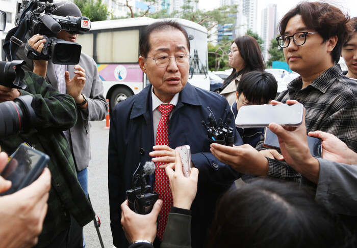 정계 은퇴 홍준표, 이번엔 변호사로 ...